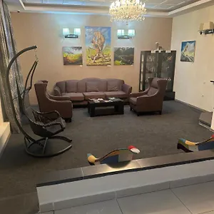 https://villa-old-sololaki.alltbilisihotels.com
