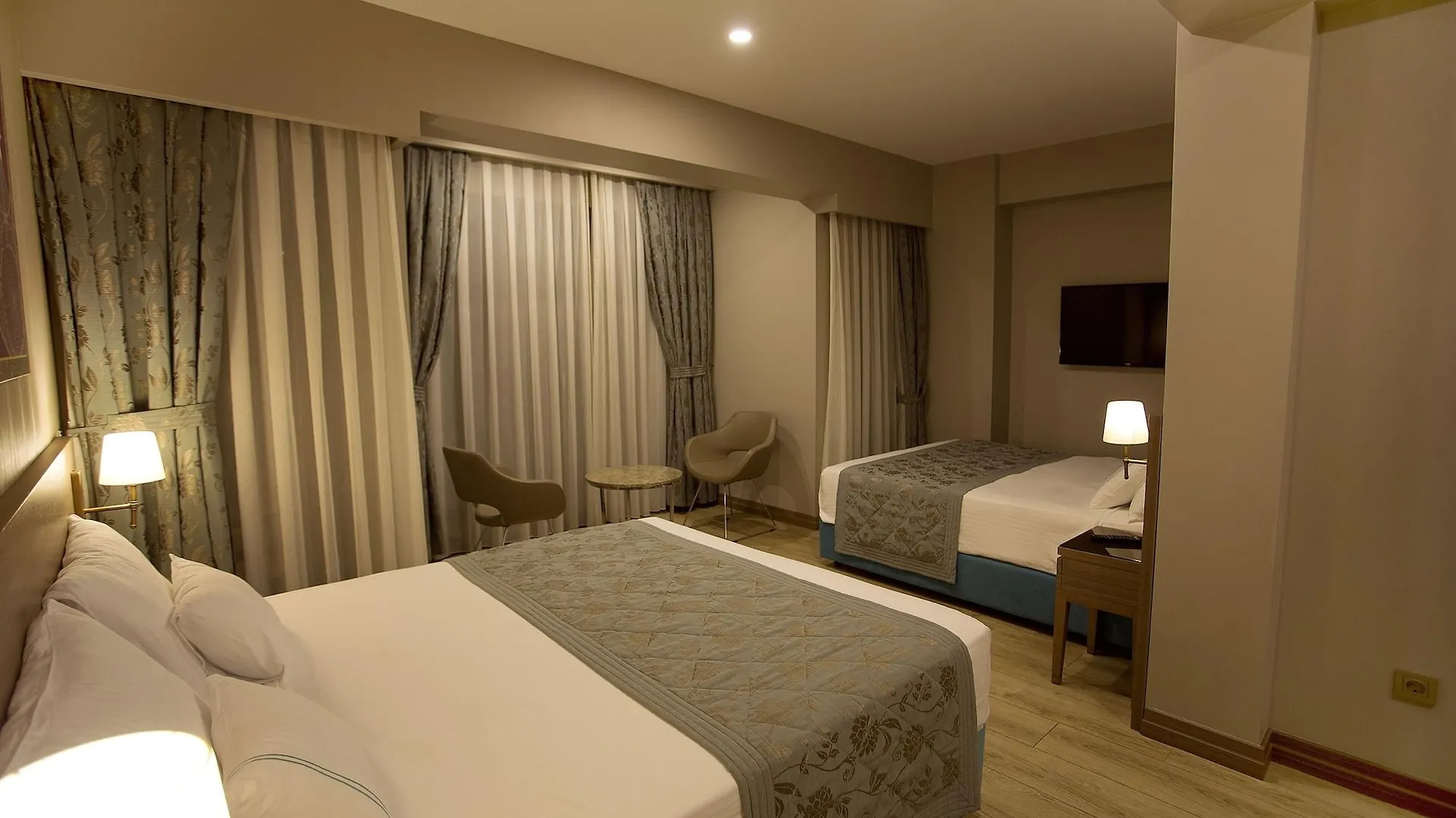 Taximist Hotel Istanbul 3*,